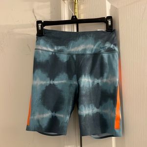Nike one luxe  dry fit 7 inch biking  shorts size small tie-dye blue/ orange